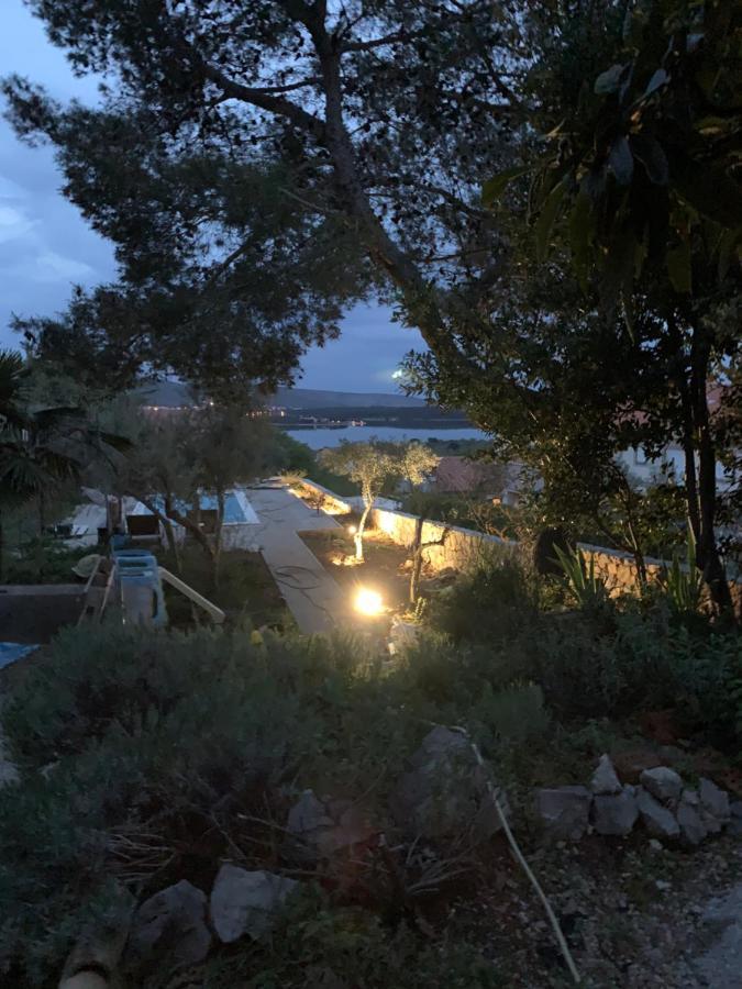 Lili Apartments, Sv Dunata 18 Корнич Екстер'єр фото