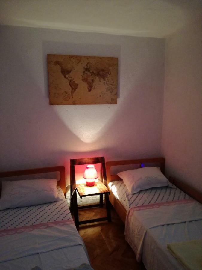 Lili Apartments, Sv Dunata 18 Корнич Екстер'єр фото
